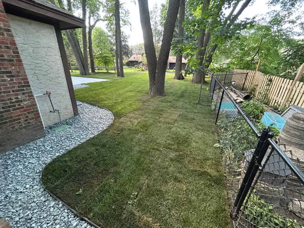 Mulch Installation and Refreshing image